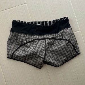 Lulu shorts size 8